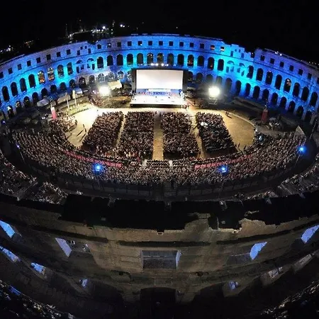 Lavander 01 Пула